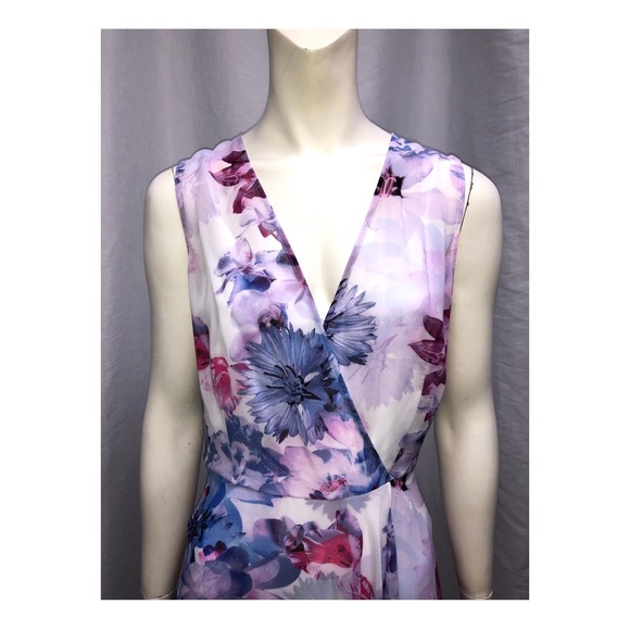 Calvin Klein - Picture 2 of 4